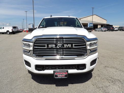 Used 2024 RAM 2500 Laramie AWD/4WD image 12