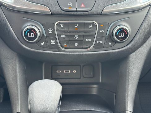Used 2024 Chevrolet Equinox LT w/ LPO, Floor Liner Package AWD/4WD image 12