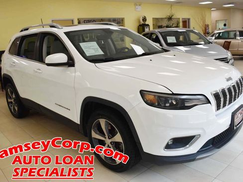 Used 2019 Jeep Cherokee Limited FWD image 1