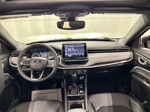 Certified 2024 Jeep Compass Latitude w/ Sun and Sound Group image 18