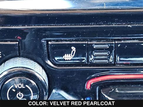 Used 2023 Jeep Grand Cherokee L Limited w/ Black Appearance Package image 23