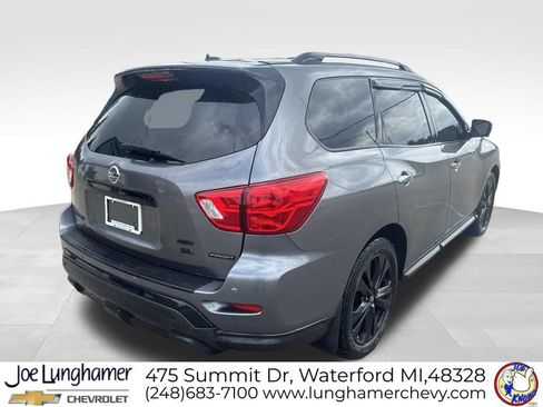 Used 2018 Nissan Pathfinder SL w/ Midnight Edition Package AWD/4WD image 3