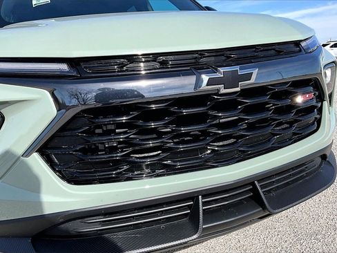 Used 2024 Chevrolet TrailBlazer RS w/ Driver Confidence Package image 28