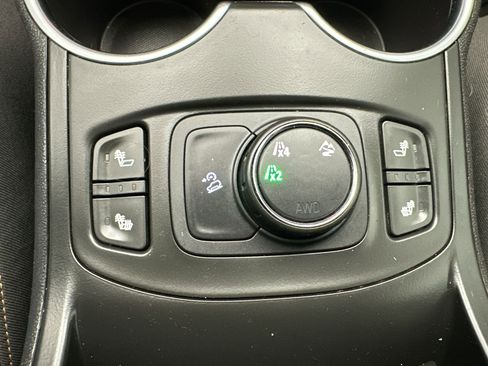 Certified 2019 GMC Terrain SLT w/ Preferred Package image 32