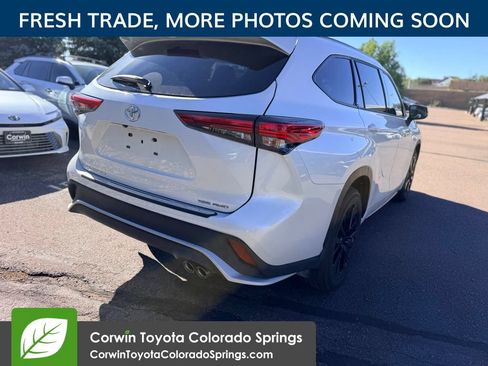 Used 2023 Toyota Highlander XSE AWD/4WD image 8