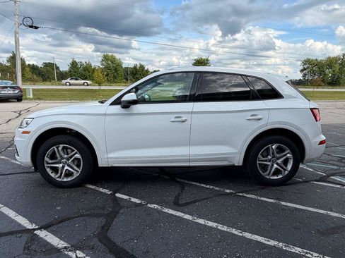 Used 2018 Audi Q5 2.0T Premium AWD/4WD image 2