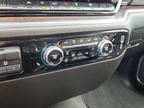 Used 2025 GMC Sierra 1500 SLT image 27