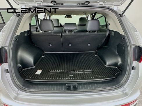 Used 2019 Kia Sportage EX image 11