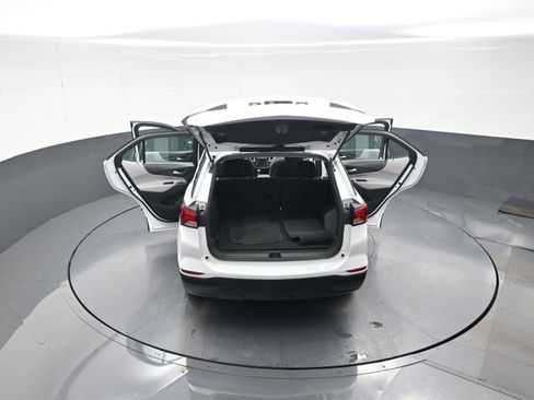 Used 2024 Chevrolet Equinox LS w/ Driver Confidence II Package AWD/4WD image 13