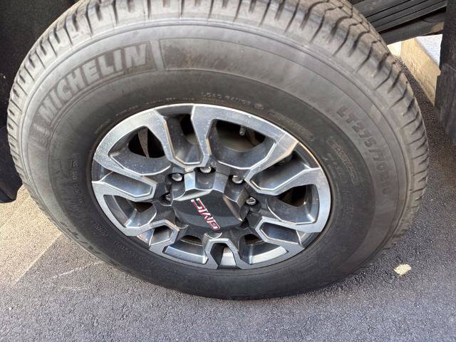 Used 2024 GMC Sierra 2500 SLT w/ SLT Premium Package AWD/4WD image 5