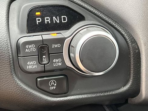 Used 2025 RAM 1500 Big Horn AWD/4WD image 30