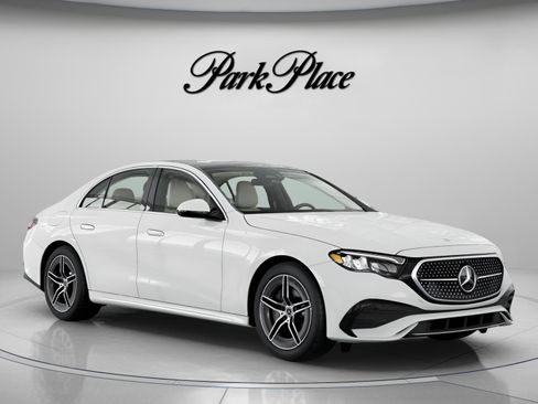 New 2026 Mercedes-Benz E 450 4MATIC Sedan image 32