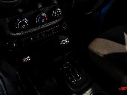 Used 2017 Jeep Wrangler Unlimited Sport AWD/4WD image 22