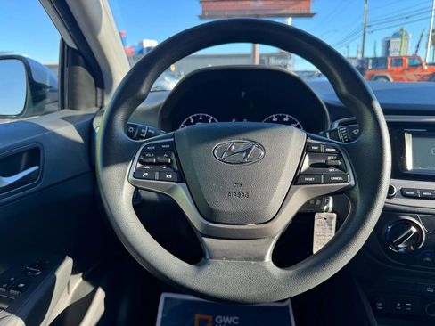 Used 2021 Hyundai Accent SE image 18