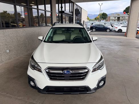 Used 2019 Subaru Outback 2.5i Premium image 23