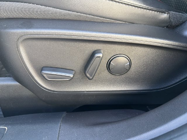 Used 2023 Ford Escape ST-Line w/ Tech Pack #1 FWD image 21