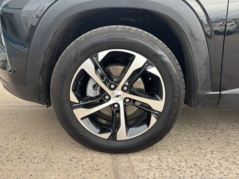 Used 2024 Chevrolet Trax RS image 36