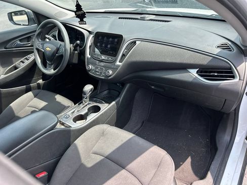 Used 2023 Chevrolet Malibu LS FWD image 32