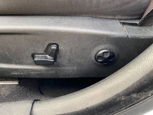 Used 2019 Dodge Charger SXT w/ Blacktop Package image 17