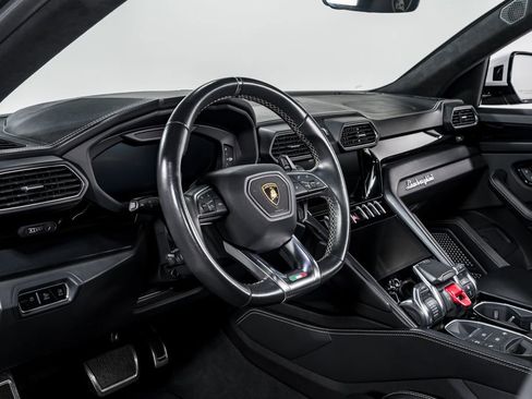 Used 2021 Lamborghini Urus image 13