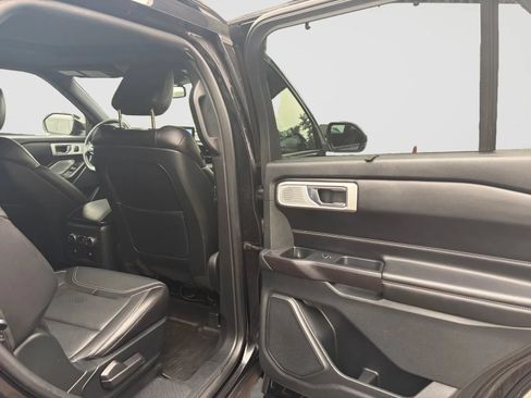 Used 2020 Ford Explorer ST w/ ST Street Pack AWD/4WD image 18