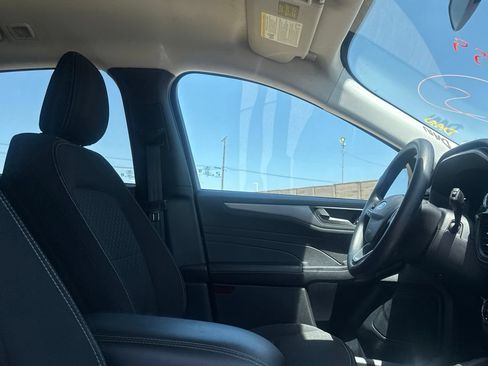 Used 2025 Ford Escape Active AWD/4WD image 28