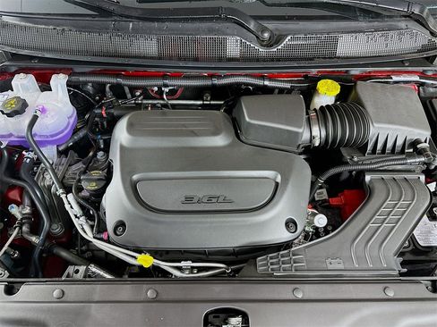 New 2026 Chrysler Pacifica Limited w/ Uconnect Theater Family Group image 18