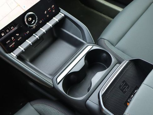 New 2026 GMC Terrain AT4 AWD/4WD image 18