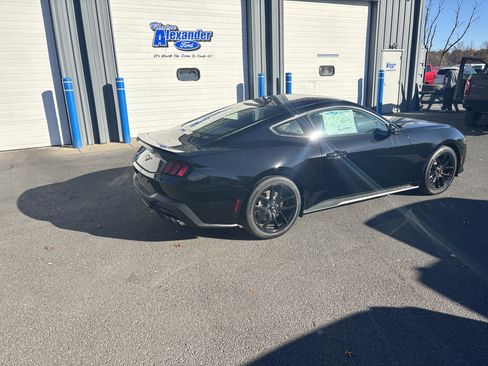 New 2025 Ford Mustang Premium image 3