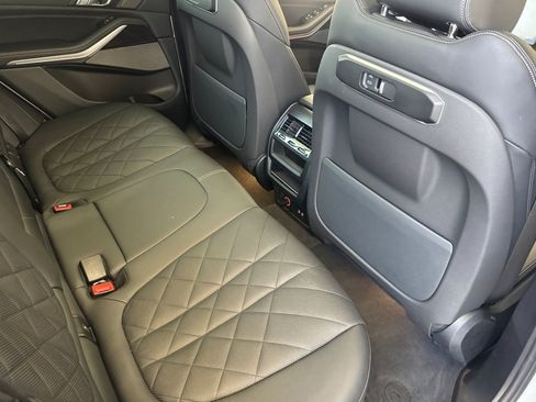 Used 2024 BMW X5 xDrive40i w/ Premium Package AWD/4WD image 33