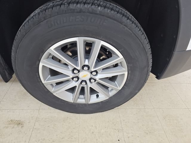 Used 2023 Chevrolet Traverse LT FWD image 24