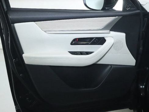 Used 2024 MAZDA CX-90 Plug-In Hybrid w/ Premium Plus AWD/4WD image 17