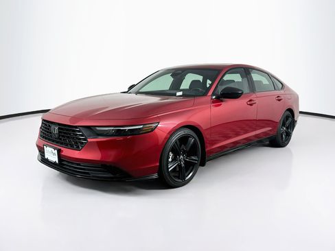 Used 2024 Honda Accord Sport image 3