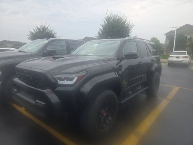 Used 2025 Toyota 4Runner TRD Pro AWD/4WD image 3