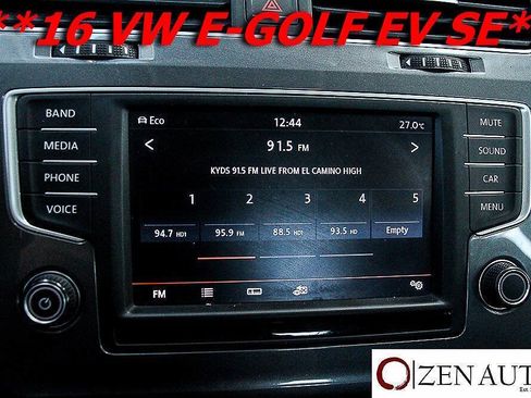 Used 2016 Volkswagen e-Golf SE FWD image 16