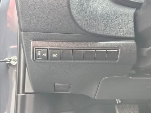 Used 2023 Toyota Corolla SE w/ SE Premium Package FWD image 20