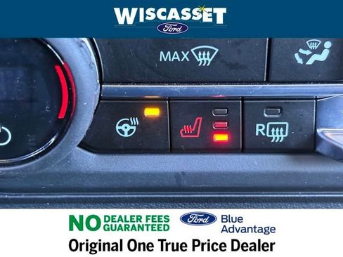 Used 2025 Ford Bronco Badlands image 11