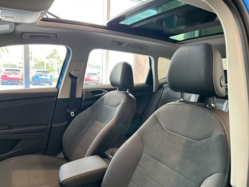 Used 2025 Volkswagen Taos SE image 14