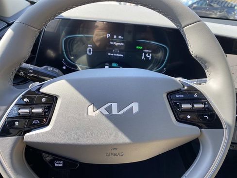 New 2026 Kia Niro EX image 14