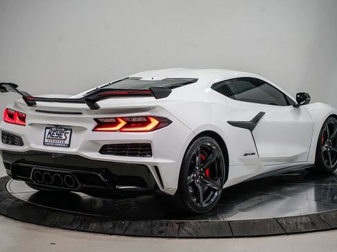 Used 2024 Chevrolet Corvette Z06 image 4