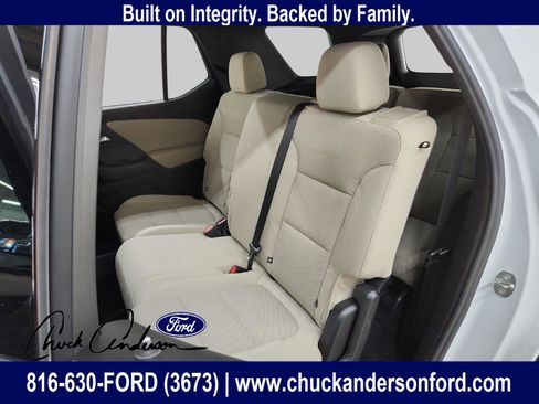 Used 2023 Chevrolet Traverse LS image 11