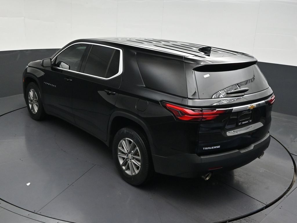 Used 2023 Chevrolet Traverse LS FWD image 19
