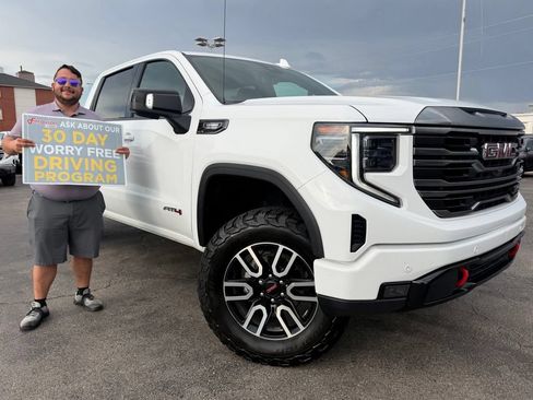 Used 2024 GMC Sierra 1500 AT4 w/ Technology Package AWD/4WD image 1