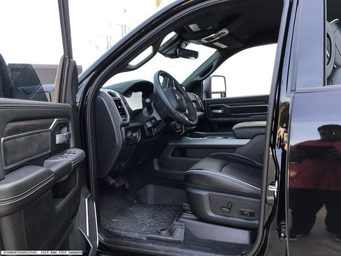 Used 2025 RAM 2500 Laramie w/ Night Edition AWD/4WD image 8