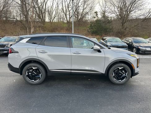 New 2026 Kia Sportage EX image 4