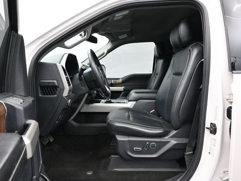 Used 2018 Ford F150 Lariat w/ Equipment Group 502A Luxury RWD image 9