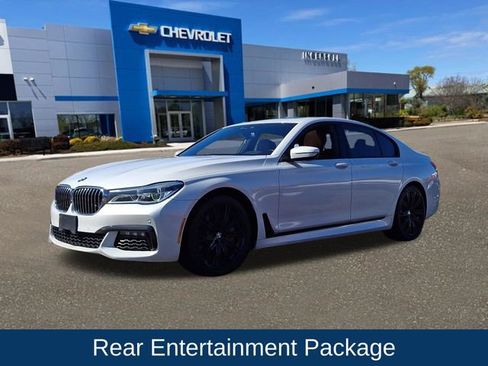 Used 2018 BMW 750i xDrive image 4