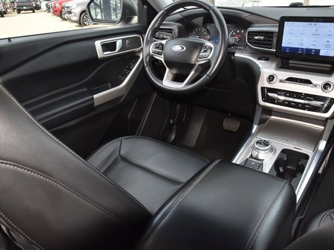 Certified 2023 Ford Explorer XLT w/ Equipment Group 202A image 16