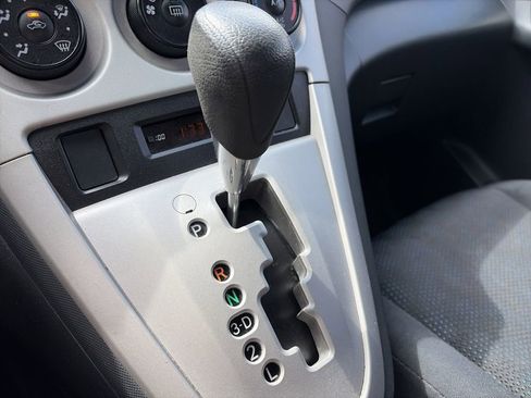 Used 2010 Toyota Matrix image 23