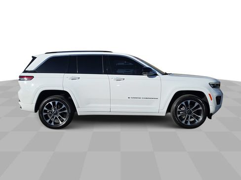 Used 2022 Jeep Grand Cherokee Overland w/ Adv Protech Group III RWD image 9